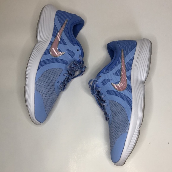 Nike Revolution 4 Royal Pulse Blue Pink Shoe - Picture 3 of 10